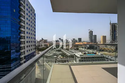 Vacant | Ready To Move In | Higher Floor | Bright.