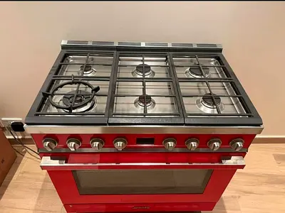 SMEG 6 BURNER DUAL COMBINATION STOVE 90CM BARELY USE SAME AS NEW