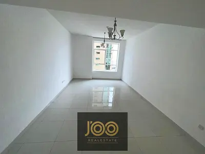 Large 1BHK Directly on Khalifa Street