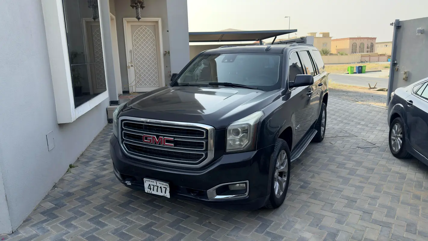 GMC Yukon 2015 — photo 1 of 14