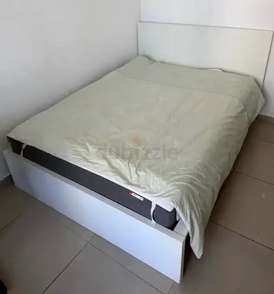 Ikea double bed 140×200 bed with mattress available in perfect condition