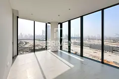 Vacant and Spacious Layout | High-end Finishing