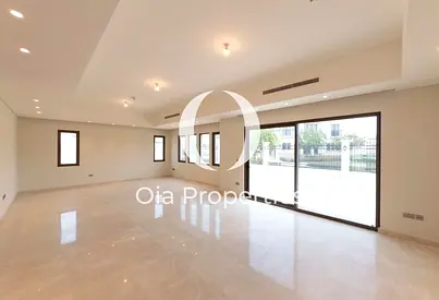 Cordoba 6BR | Single Row Corner | Ready to Move