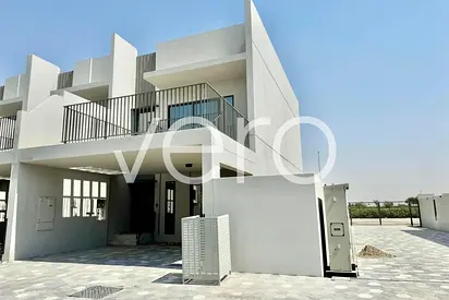 Corner Unit | Single Row | Vacant