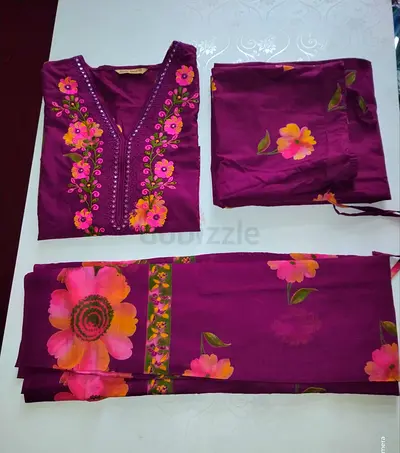 Maroon/Purple Floral Embroidered Traditional Ladies Salwar Kameez Set - Unworn, tops available