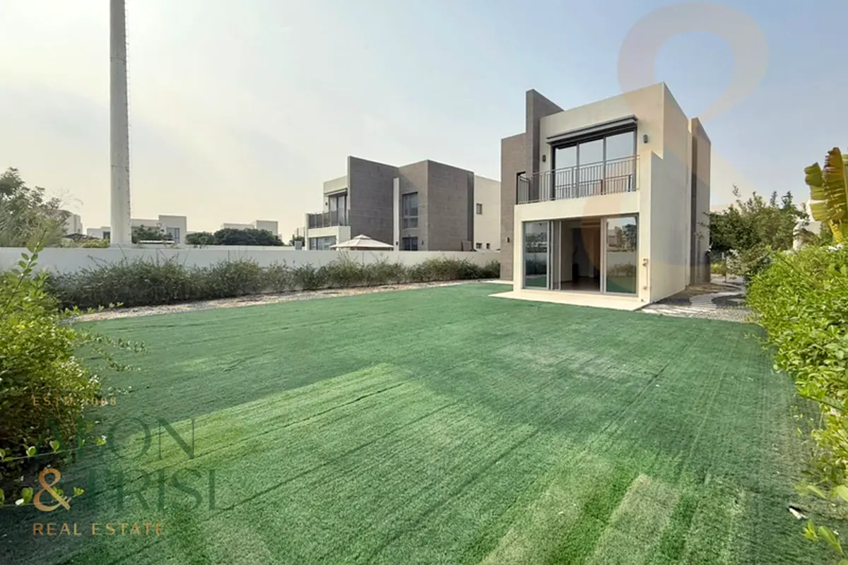 Largest plot| Immaculate condition | 1 Month Free