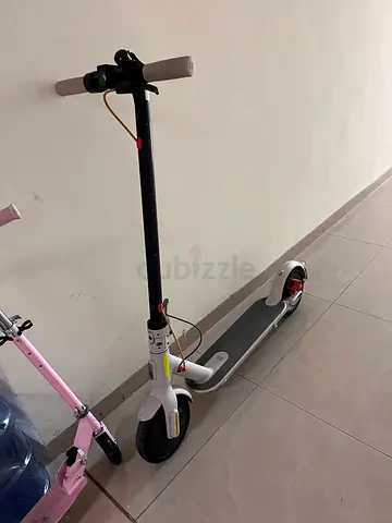 Electric Xiaomi Scooter - Good Condition, Lightly Used