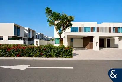 Park facing | Landscaped Garden | Cyrus Style