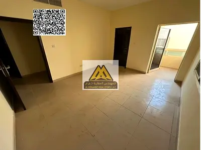 It features very spacious areas and a practical interior design, with comfortable natural lighting, in addition to a strategic location on a main stre