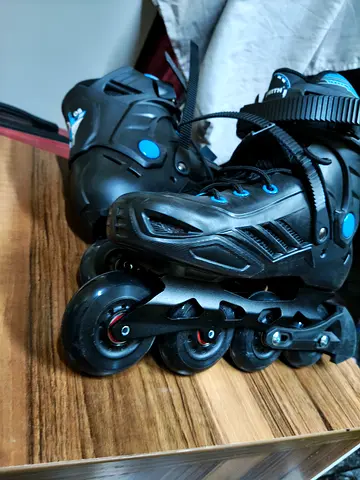 Brand new unused rollerblades, size adjustable, brand new condition 41 size