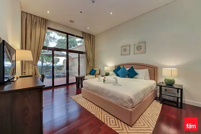 GROUND FLOOR / HUGE LAYOUT / SEA VIEW TERRACE