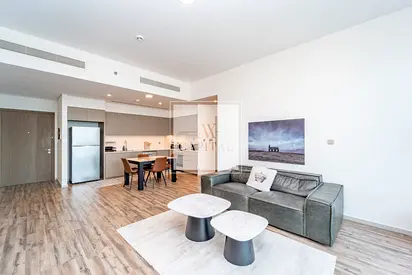 High Floor Fully Furnished & Upgraded 2 Bed