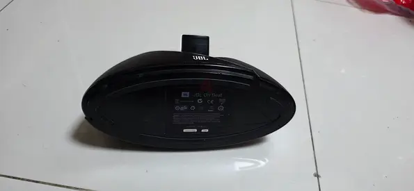 JBL OnBeat portable speaker/dock (used)
