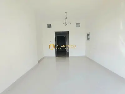 شقة بغرفة نوم واحدة | برج رمال JVC | إطلالة على المسبح ووسط المدينة