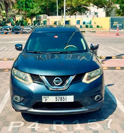 Nissan X-Trail 2015  well maintained  Clean .