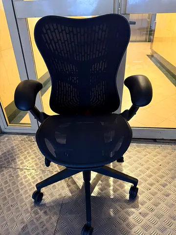 Selling herman miller mirra 2 chair.confirtable chair