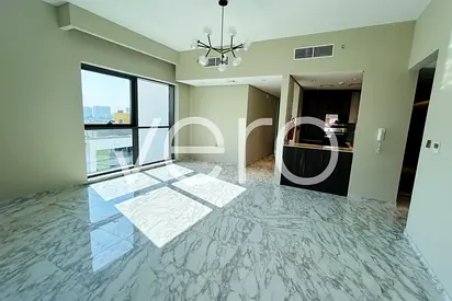 Brand New | Near Metro | Chiller Free