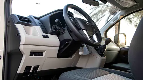 2026 Toyota HIACE — фото 10