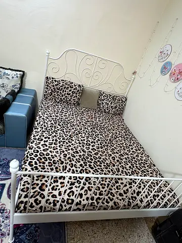 White Metal Double Bed Frame with Mattress