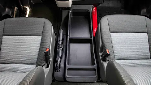 2026 Toyota HIACE — фото 14