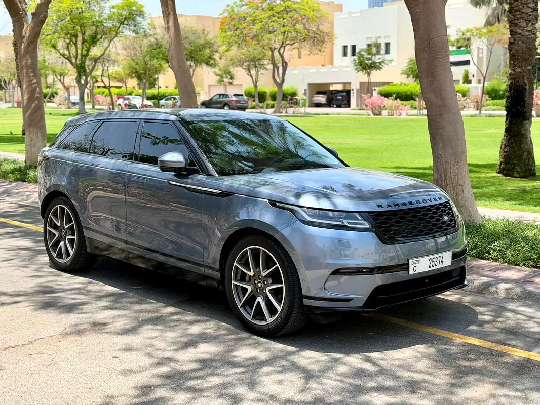 Land Rover Range Rover Velar 2021 — photo 1 of 13