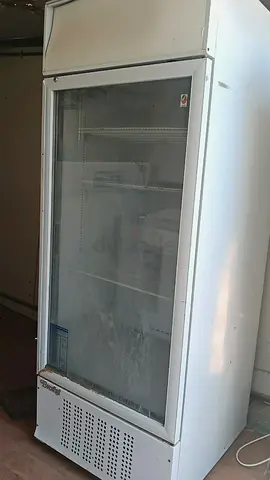 Everest Commercial Display Fridge / Beverage Cooler – Working Condition Single Door