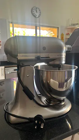 KitchenAid stand mixer - heavy duty stainless steel bowl