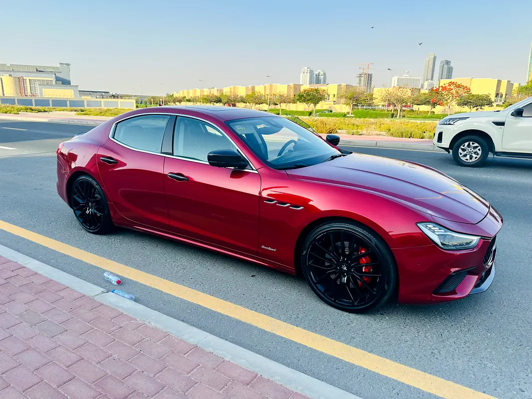 Maserati Ghibli 2018 — photo 1 of 9