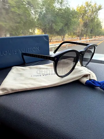 Pre-owned Louis Vuitton Womens Sunglasses with Case — New Condition