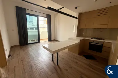 Modern 1 Bedroom | High-End Finish | Vacant