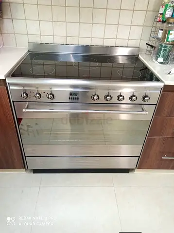 Smeg 5 Ceramic Hubs Electric Cooker Stove 90cm
