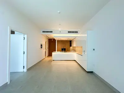 Premium 1 Bedroom Apartment | Brand New | Green View