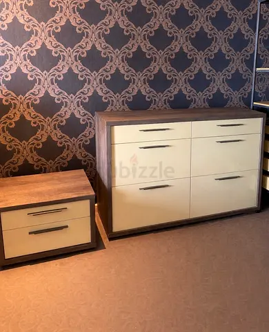 180x200 Bed,  Modern 6-Drawer Dresser with Matching 2-Drawer Nightstand - Beige  Wood Finish
