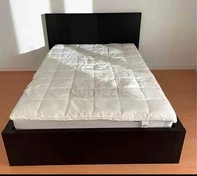 Dark Wood Single Bed Frame with Headboard (Good Condition)