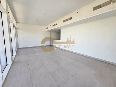 OPEN KITCHEN | SPACIOUS UNIT | WELL MAINTAINED