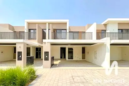 Bright Layout | Single Row | Well Maintained