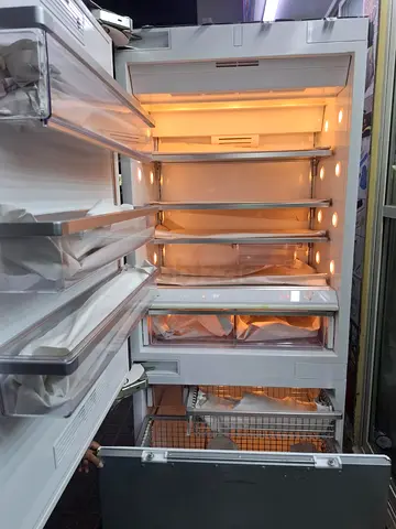 Miele built-in fridge with bottom freezer