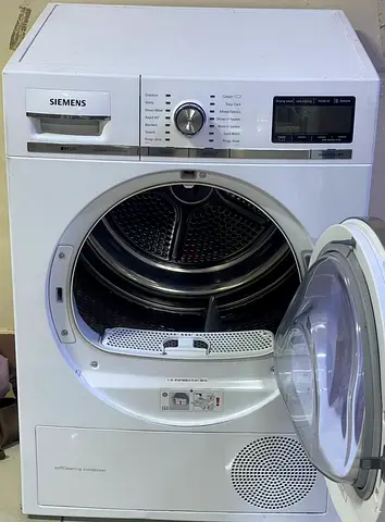 Siemens Freestanding IQ500 Heat Pump Dryer