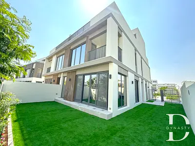 Exclusive | Prime Location | Vacant | Landscaped