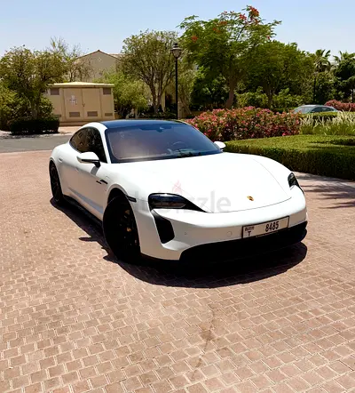 Porsche • Taycan • GTS • High Spec