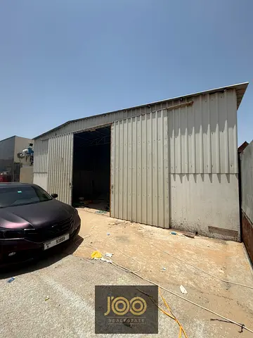 قريب من الطرق الرئيسية | سهولة الوصول | منطقة تجارية نشطة | مناسب للتخزين | سعر مميز