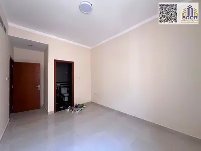 شقة عصرية أنيقة بغرفة نوم وصالة واسعة مع بلكونة مميزة وتكييف مركزي وموقع حيوي مثالي لحياة مريحة وعصرية