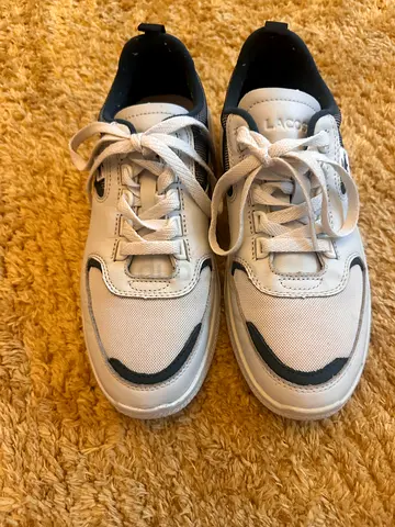 White and black casual sneakers, lightly used, size 39 lacoste