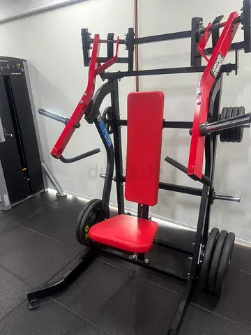 HAMMER STRENGTH
ISO-LATERAL INCLINE -