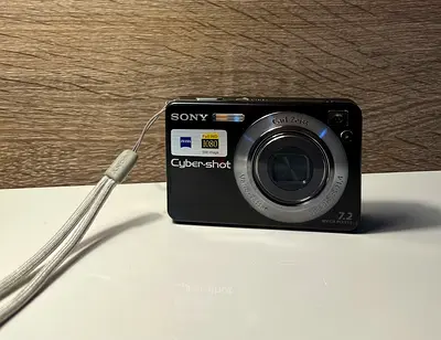 Sony Cyber-shot DSC-W120 Compact Digital Camera (Carl Zeiss) - Good Condition