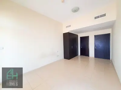 1 BHK LARGE | Spacious & Bright | Well Maintained