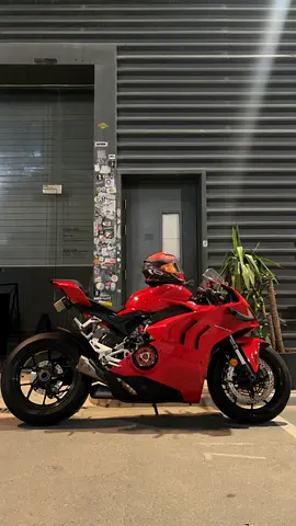 Ducati v4