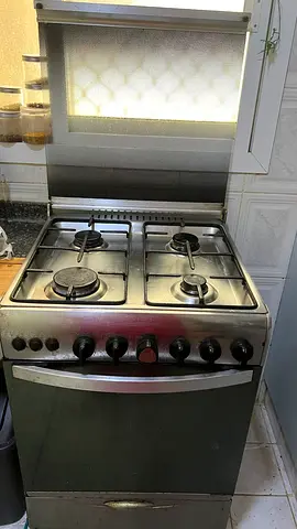 Used stainless steel gas cooker with oven - good working condition