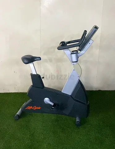 Life Fitness Integrity Upright Bike
