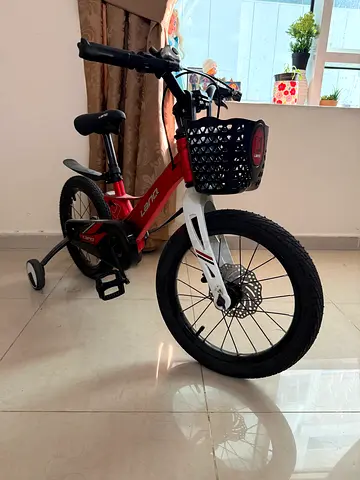 Kids Bicycle with Training Wheels  Basket – Good Condition